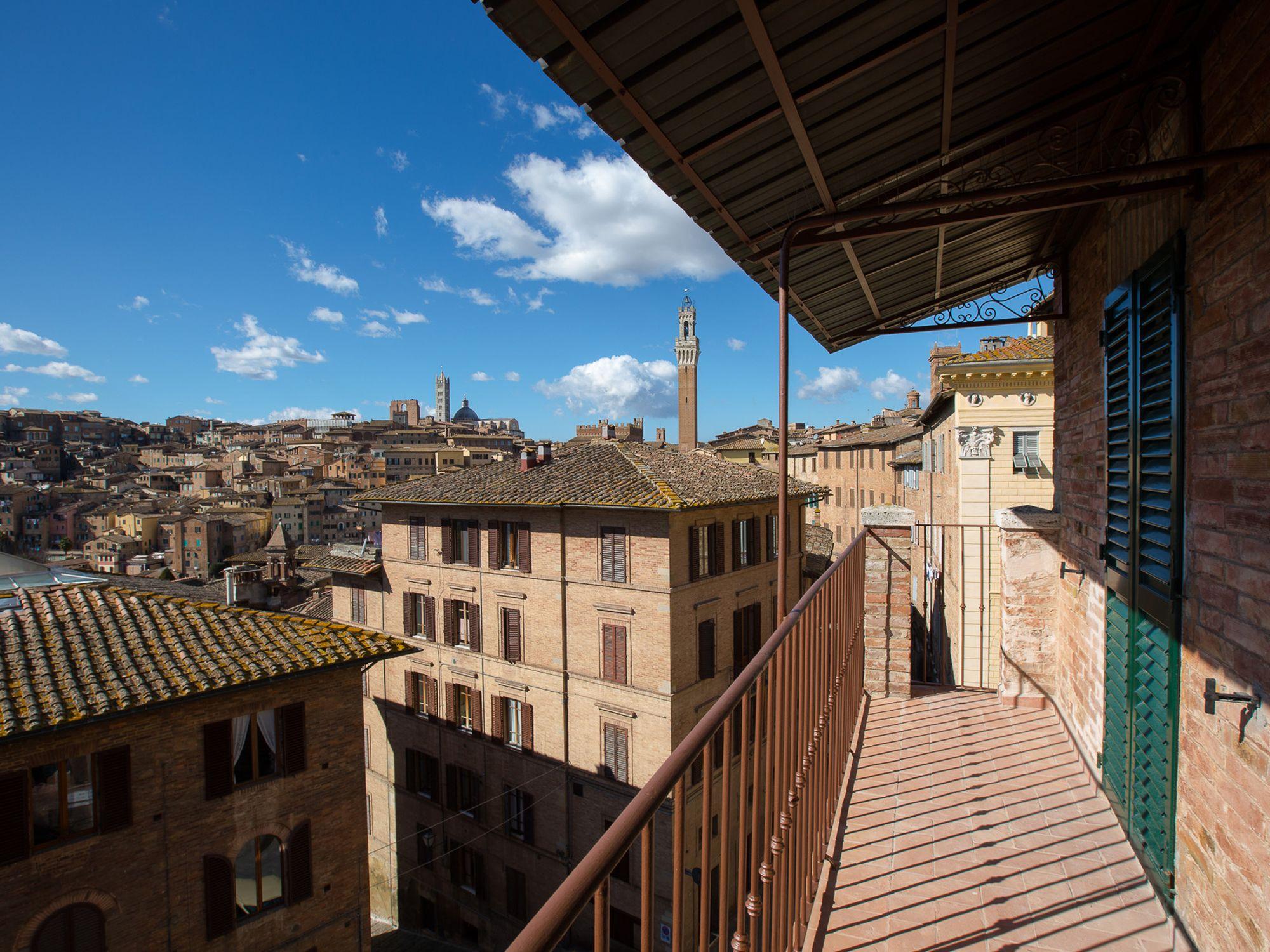 Appartamento Panoramico San Martino 12 Siena Exteriör bild